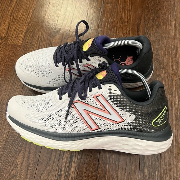 New Balance Shoes - New Balance Women's Size 11 Fresh Foam 680 V7 Running Shoes W680LW7